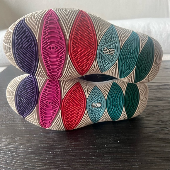 Nike Kyrie 5 GS Galaxy size 7Y multi color navy blue - Picture 5 of 6